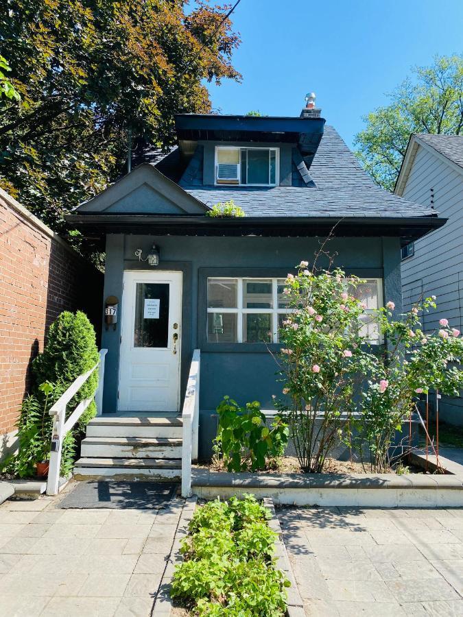 Lovely II Space Share A Room East York Canada Торонто Экстерьер фото